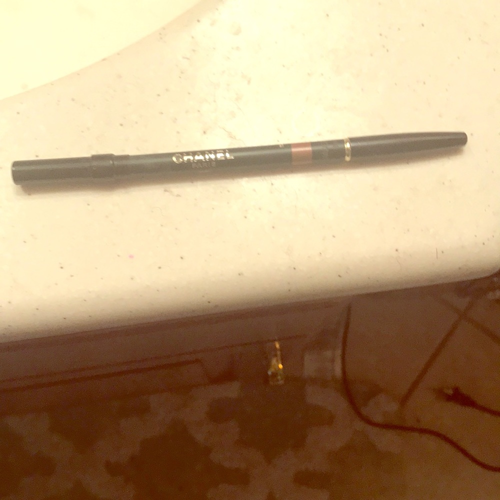 Chanel lipliner in 05 good used condition